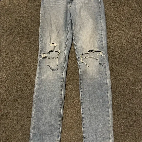 Levi’s High Rise Skinny - Picture 2 of 4